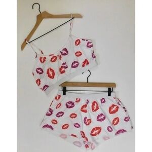 NEW!! HOT LIPS Lipstick Kiss Cropped Loungewear Two Piece Set Top Shorts X-Large